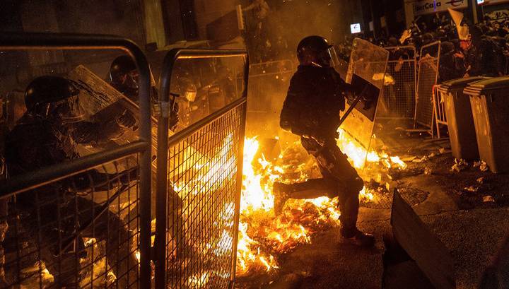 В Барселоне ночью снова произошли беспорядки