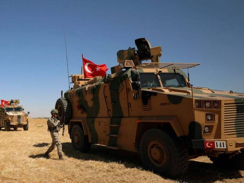 Турция решила приостановить военную операцию в Сирии из-за США