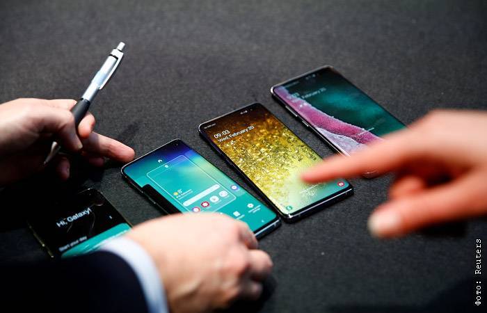 Samsung признала, что смартфон Galaxy S10 можно разблокировать любым отпечатком пальца