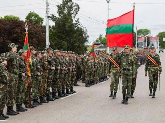 В Приднестровье вводят воинскую обязанность для всех госслужащих