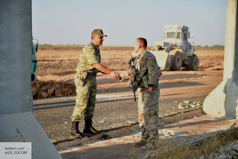 Турция и США договорились о приостановке операции в Сирии, чтобы вывести курдов-боевиков