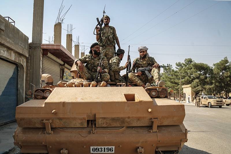 Турция возобновила военную операцию на севере Сирии
