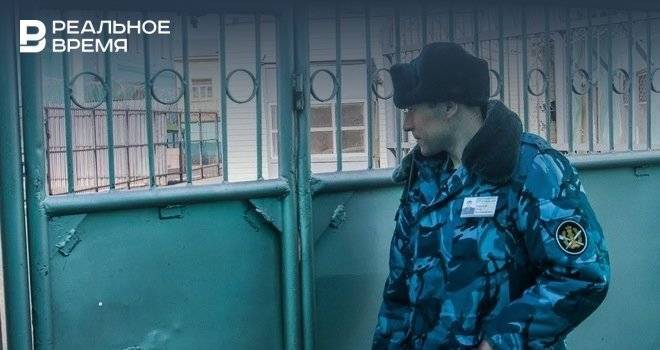 В центре Казани задержали наркокурьера с самодельным пистолетом