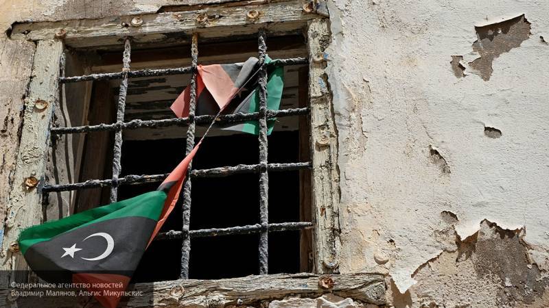 Разговор с ПНС Ливии возможен только после освобождения россиян, считает эксперт