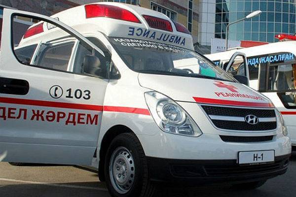 В Казахстане отец погиб под колесами автобуса, спасая сына