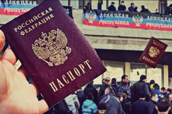 ЕС снова заявил, что не признает российские паспорта жителей Донбасса