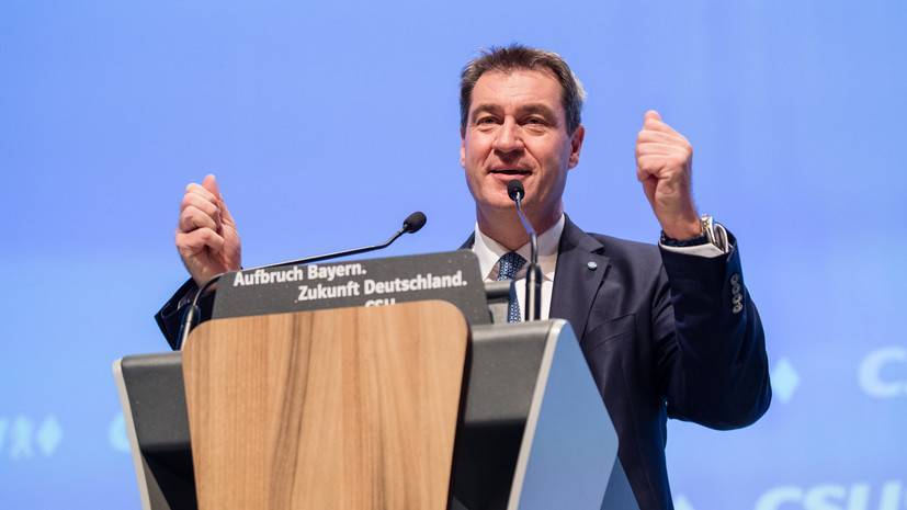 Глава ХСС Германии Зёдер переизбран председателем партии