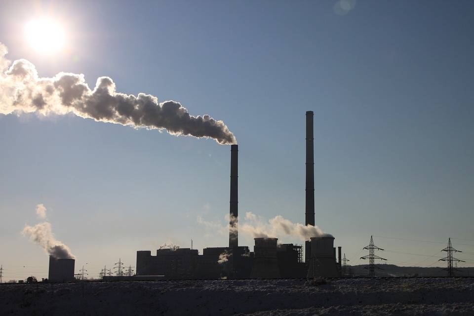 Систему мониторинга и отчетности выбросов парниковых газов хотят запустить в России