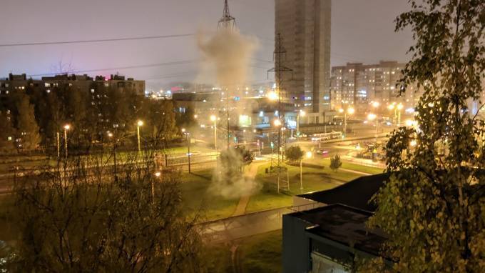 Петербуржцы сообщили о задымлении после громкого хлопка на Байконурской улице