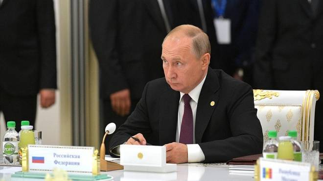 Путин распорядился сформировать Военно-строительную компанию в России