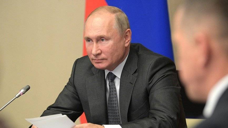 ВЦИОМ сообщил росте рейтинга доверия Путину до 73,3%