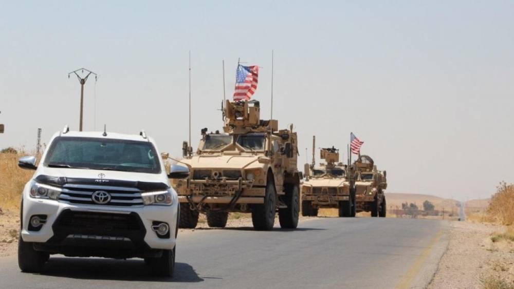 Журналисты РФ посетили брошенную из-за операции Турции против курдов базу США в Сирии