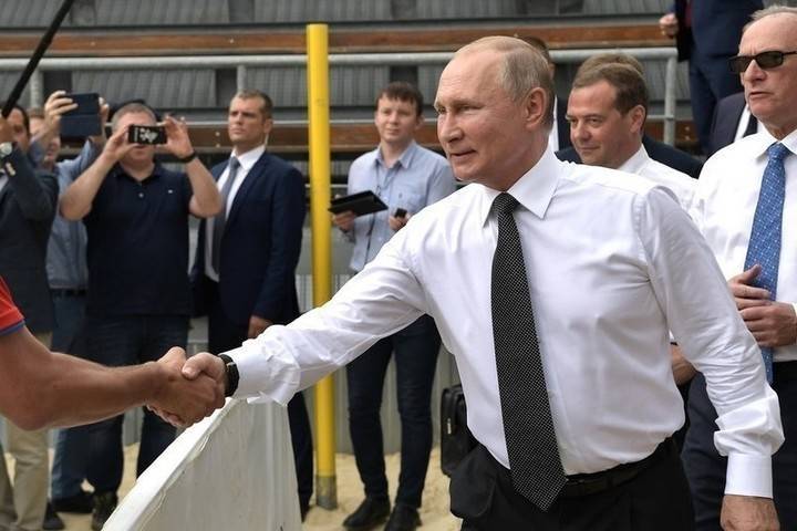 ВЦИОМ: рейтинг доверия Путину поднялся до 73,3%