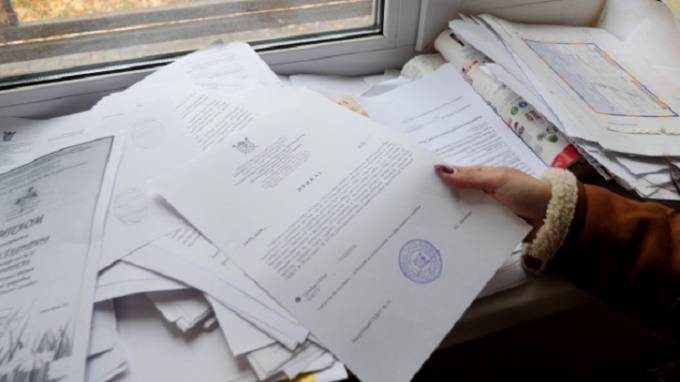 Из заброшенного детского сада на Петроградке забрали документы с личными данными