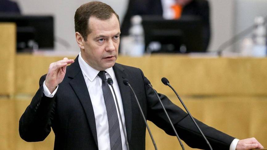 Медведев рассказал об ответных мерах в случае размещения баз НАТО у границ РФ