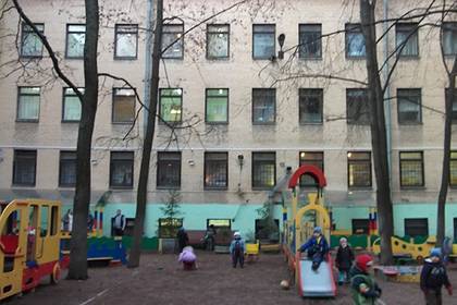 Родители обвинили двух воспитательниц из Петербурга в избиении детей