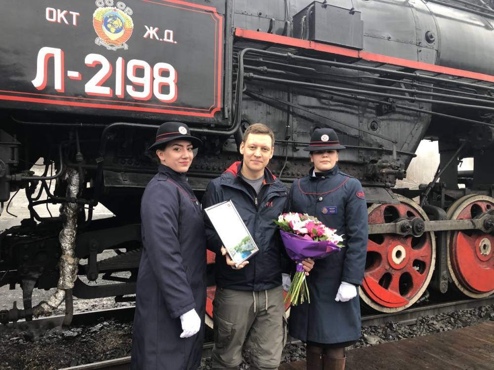 В Рускеале встретили 30-тысячного пассажира ретропоезда