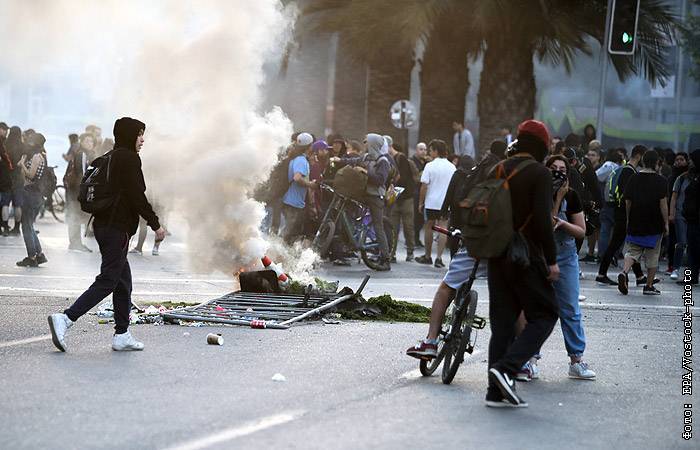 В столице Чили ввели режим чрезвычайного положения из-за беспорядков
