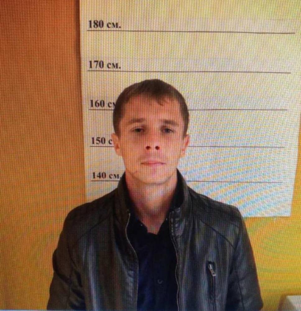 В Калининграде полицейские объявили в розыск подозреваемого в краже с банковской карты