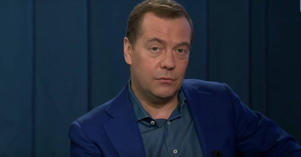 Медведев подтвердил готовность РФ оказывать Сербии поддержку в сохранении суверенитета