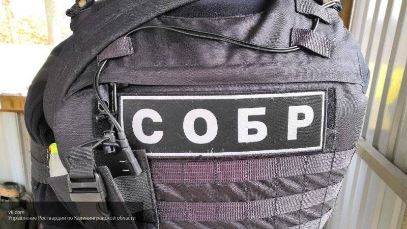 Спецназ взял штурмом дом криминального авторитета в Красноярском крае