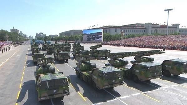 КНР покажет на военном параде новое вооружение