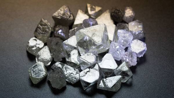 Российские ученые открыли «электрический» алмаз