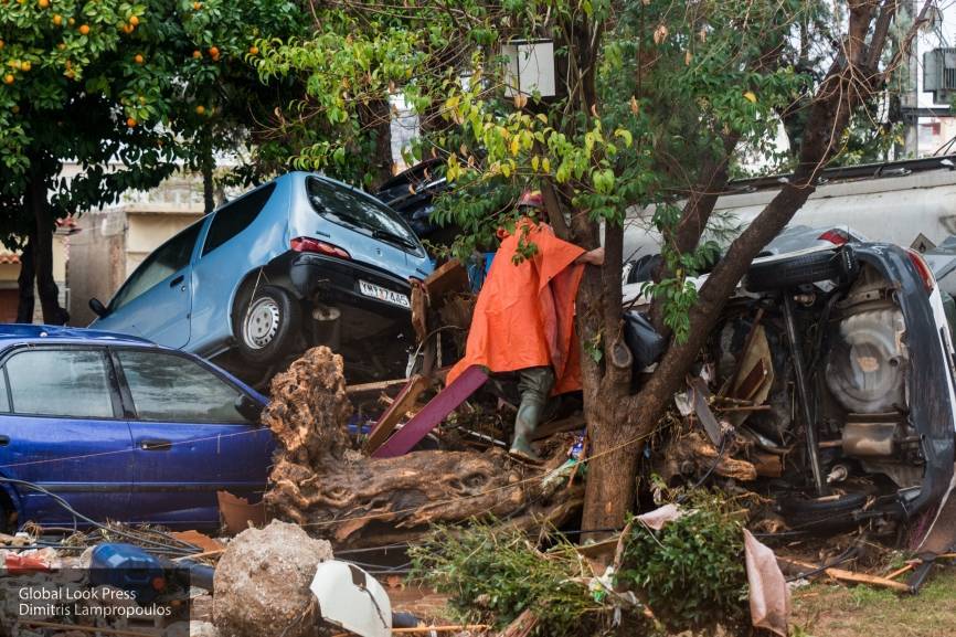 Мощные ливни в Индонезии за неделю унесли жизни более 120 человек