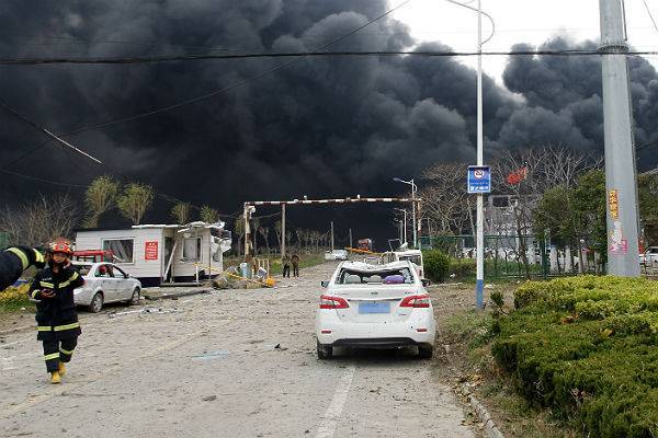 Два десятка человек заживо сгорели на китайской фабрике ширпотреба