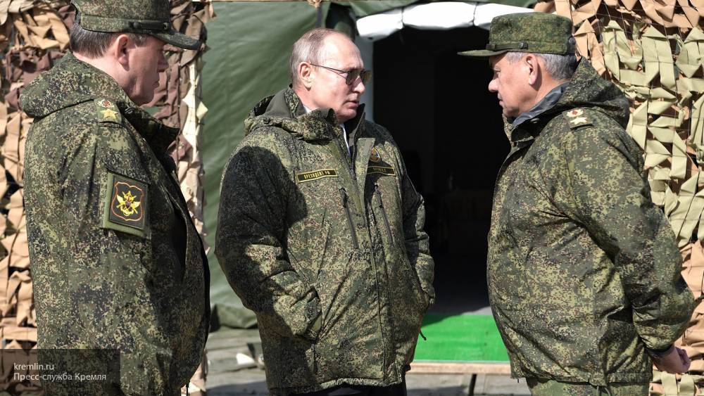 Путин поздравил военнослужащих Сухопутных войск с профессиональным праздником