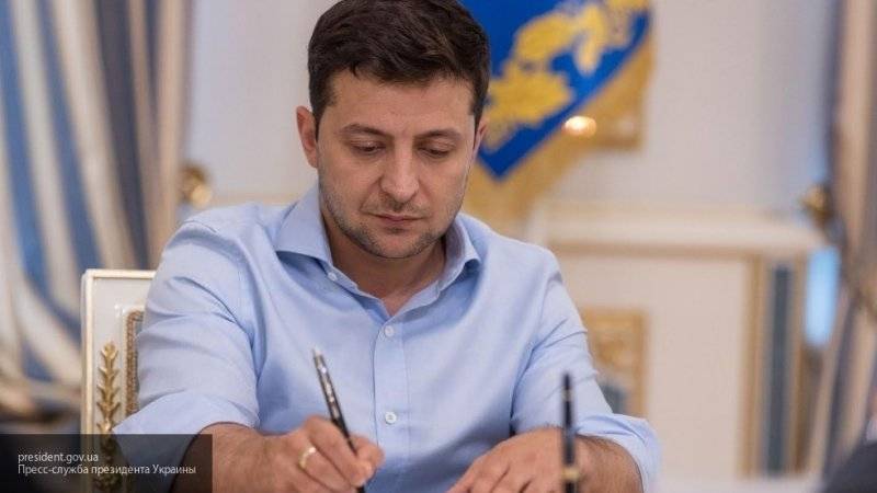 Зеленский заявил, что выборы в Донбассе в присутствии военных не состоятся