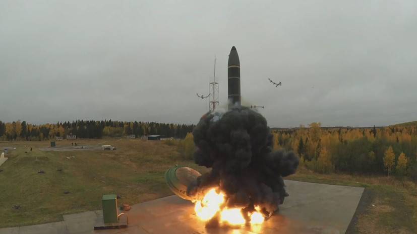 Учебно-боевой пуск ракеты «Тополь-М» на космодроме Плесецк — видео