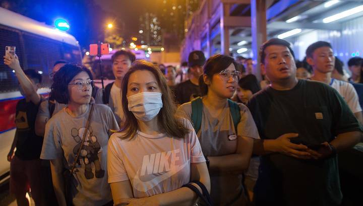 В Гонконге задержаны более 180 участников уличных беспорядков