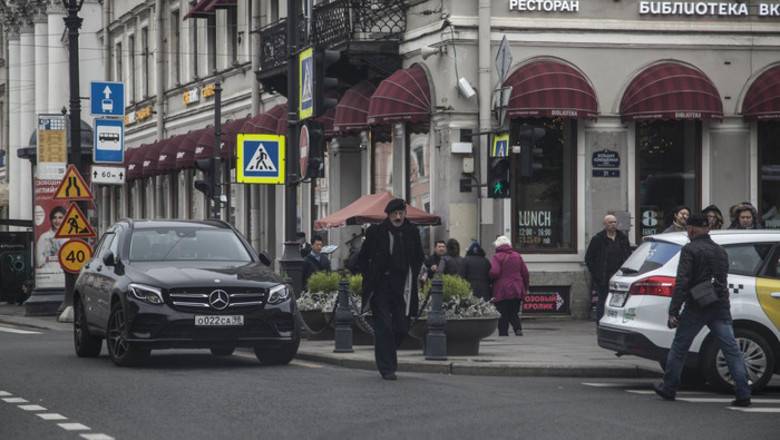 ГИБДД Санкт-Петербурга проверит неправильную парковку Михаила Боярского