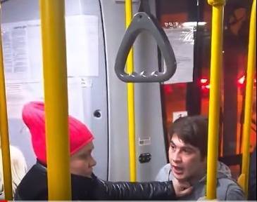 Полиция Екатеринбурга начала проверку из-за драки между кондуктором и пассажиром автобуса