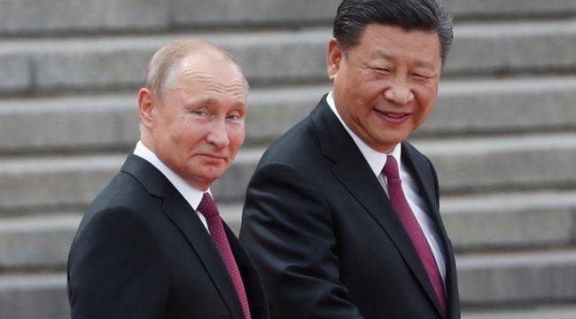 Путин поздравил Си Цзиньпина с 70-летием дипотношений между Россией и КНР