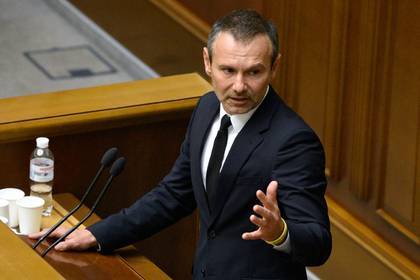 Вакарчук призвал Зеленского дать ответ о защите интересов Украины
