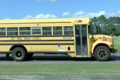 Десятилетний ребенок угнал школьный автобус
