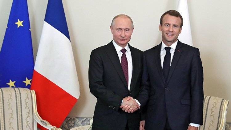 Президент Франции поддержал сохранение членства России в Совете Европы