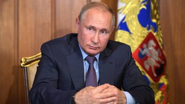 Путин отверг обвинения РФ во вмешательстве в выборы других стран