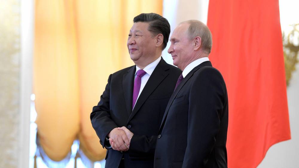 Владимир Путин поздравил Си Цзиньпина с 70-летием образования КНР