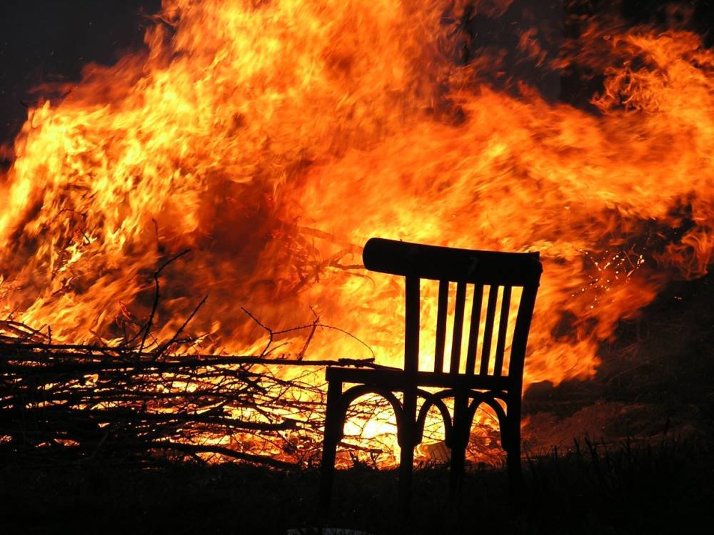 В Шекснинском районе пенсионерка сгорела в своем доме