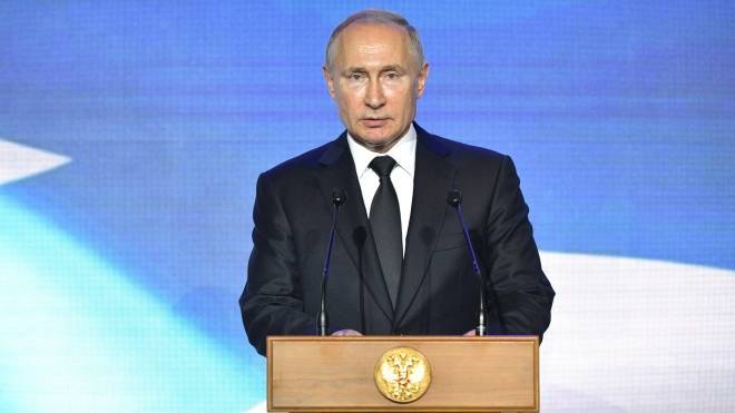 Россия намерена к 2035 году производить СПГ 120-140 млн тонн в год — Путин