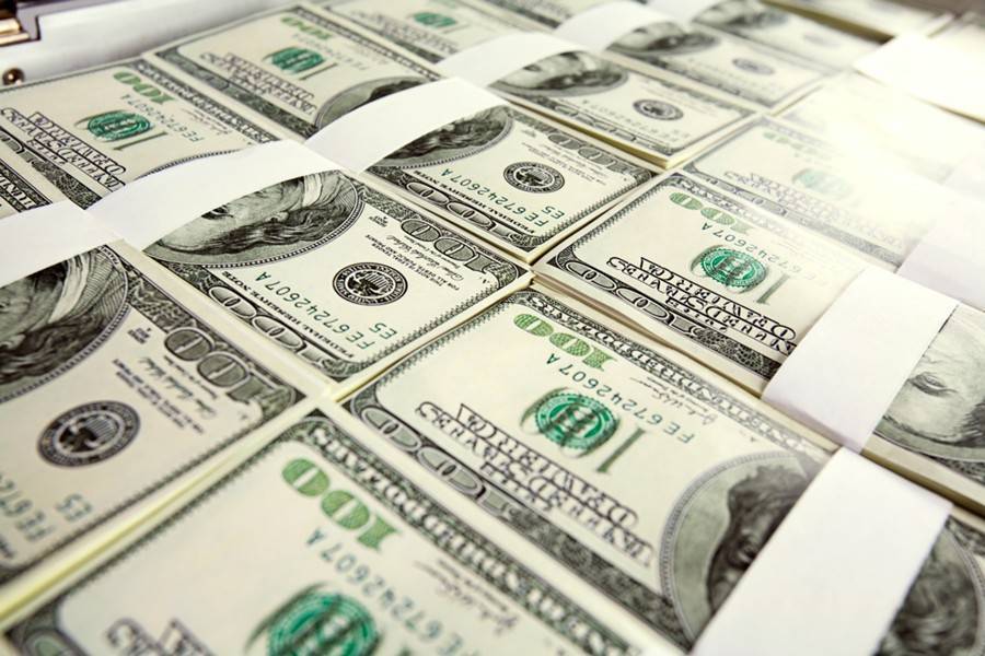 Экономист оценил вероятность полного отказа от доллара