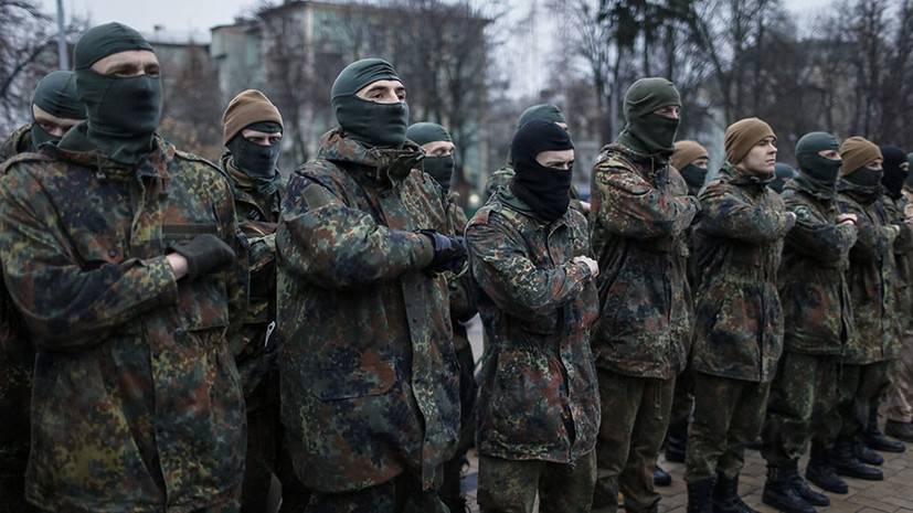 «В Киеве на это не отреагируют»: почему в США требуют признать украинский батальон «Азов» террористической организацией