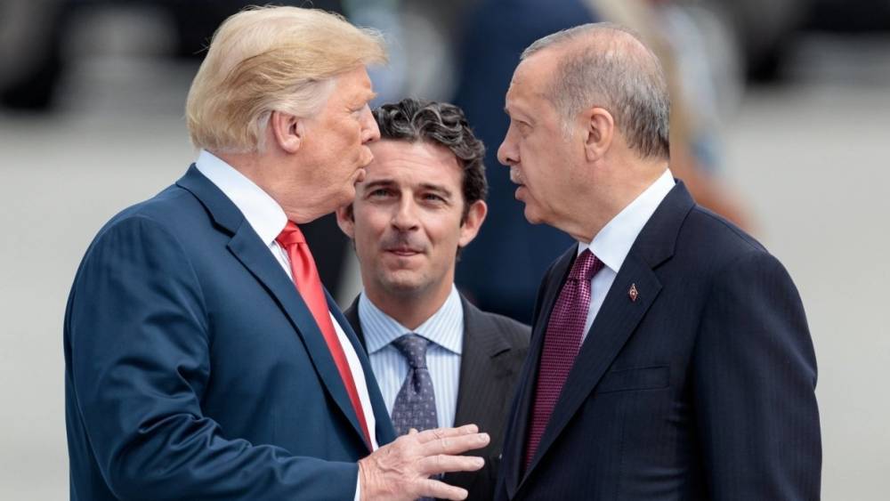 Эрдоган подтвердил Трампу стремление к прекращению огня в ходе операции против курдов