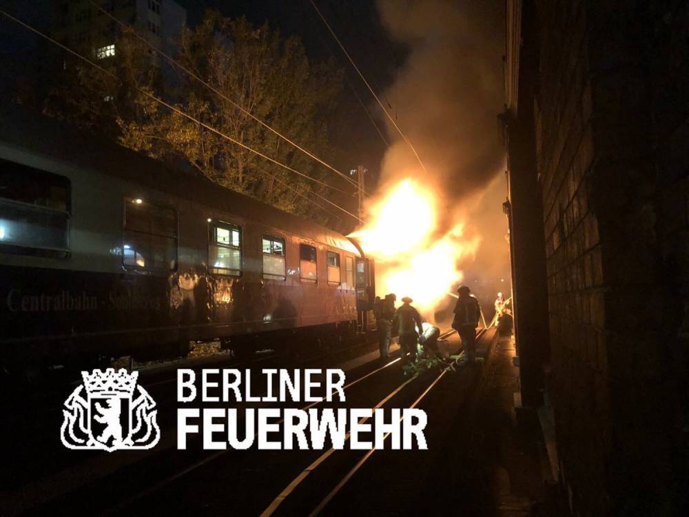 В Берлине горел поезд с футбольными фанатами, пострадали три человека - Cursorinfo: главные новости Израиля