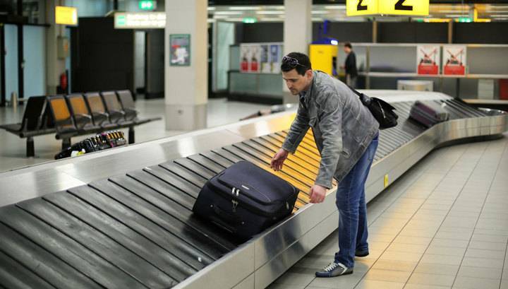 «Аэрофлот» оштрафовали на 290 тысяч рублей за проблемы с багажом этим летом