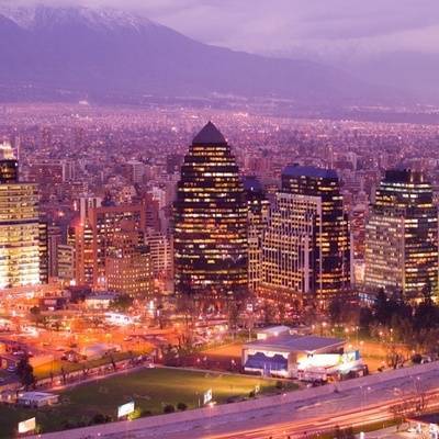 Власти Чили ввели комендантский час в столице