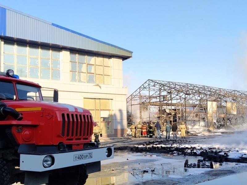 Пожар на заводе «Полимерпласт» в Тюмени локализовали